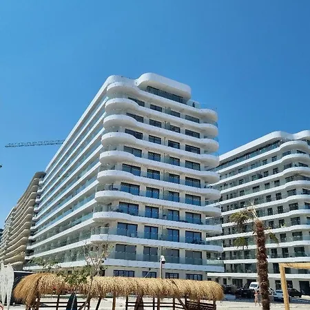 Splendid Sunrise Sea View Studio * Mamaia