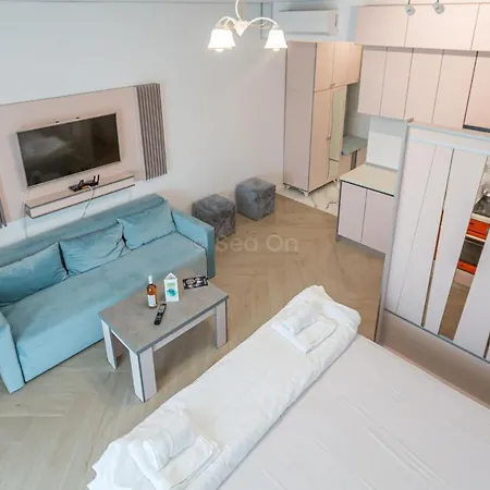 Splendid Sunrise Sea View Apartment