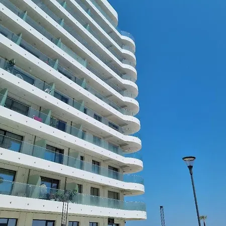 شقة Splendid Sunrise Sea View Studio مامايا